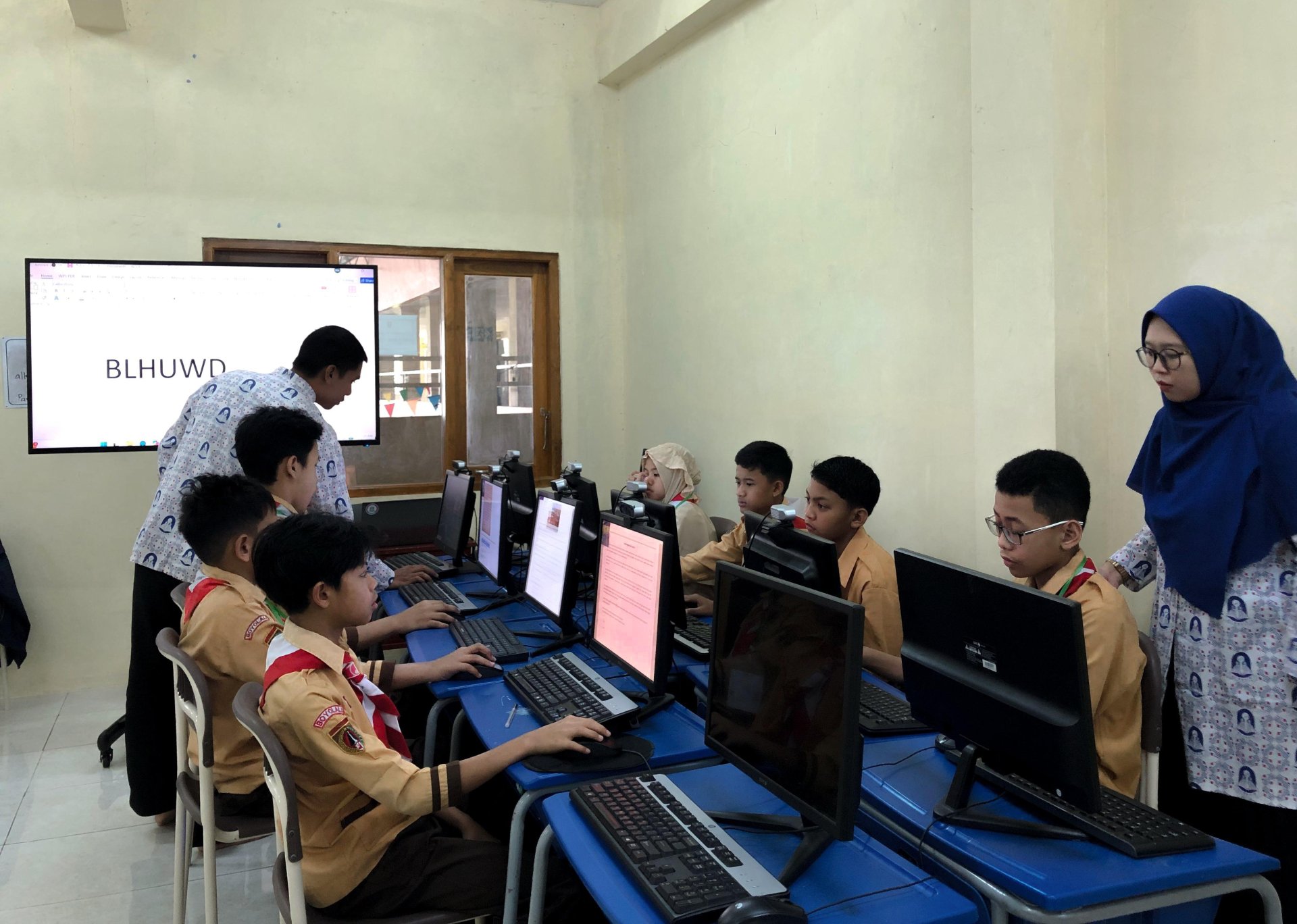 Lab Komputer Al Khoir